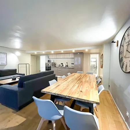 Apartment Urban Flat 89 - Large Flat For 10 Guests *