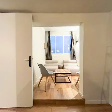 Apartment Urban Flat 89 - Large Flat For 10 Guests *