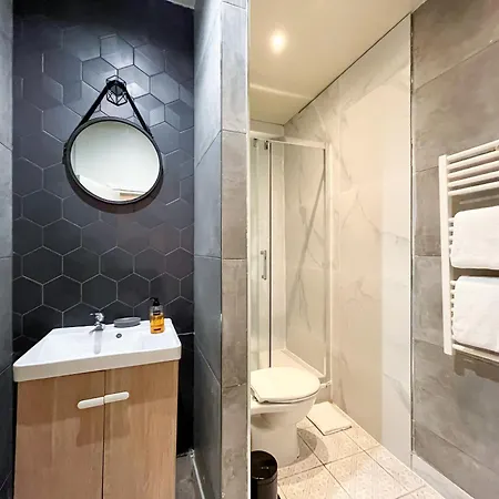 Apartment Urban Flat 89 - Large Flat For 10 Guests *